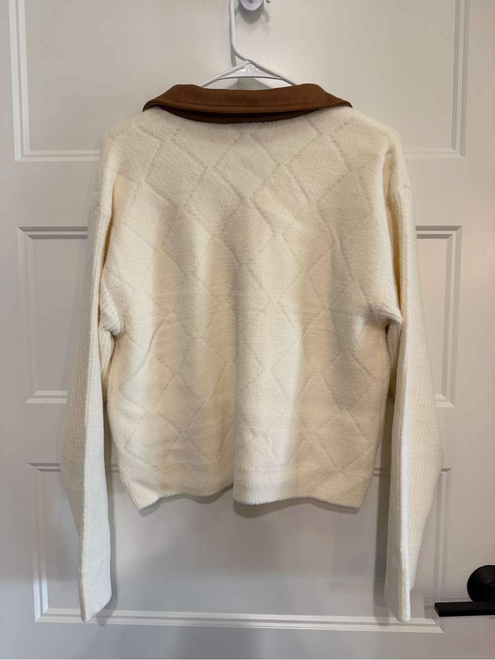 Women’s Hunter Cream Knit Button-Down with Brown Collar - Picture 2 of 4